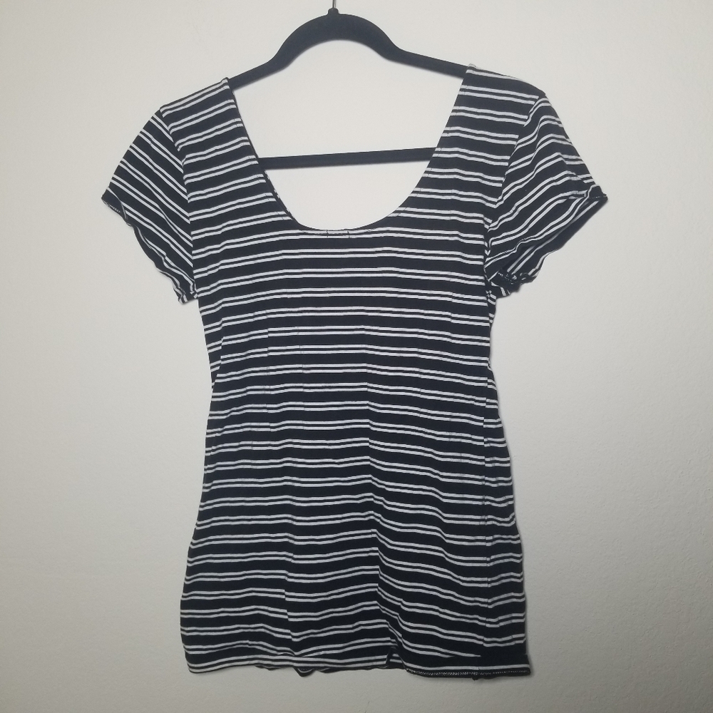 Guess Top - Picture 2 of 2